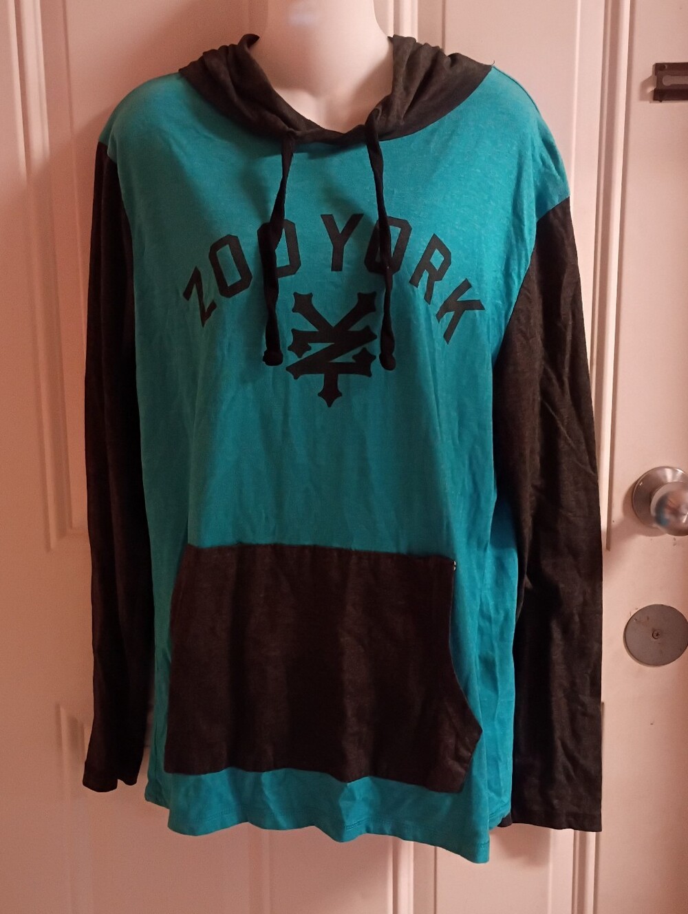 Zoo York Teal and Black Hooded Pullover Size Large